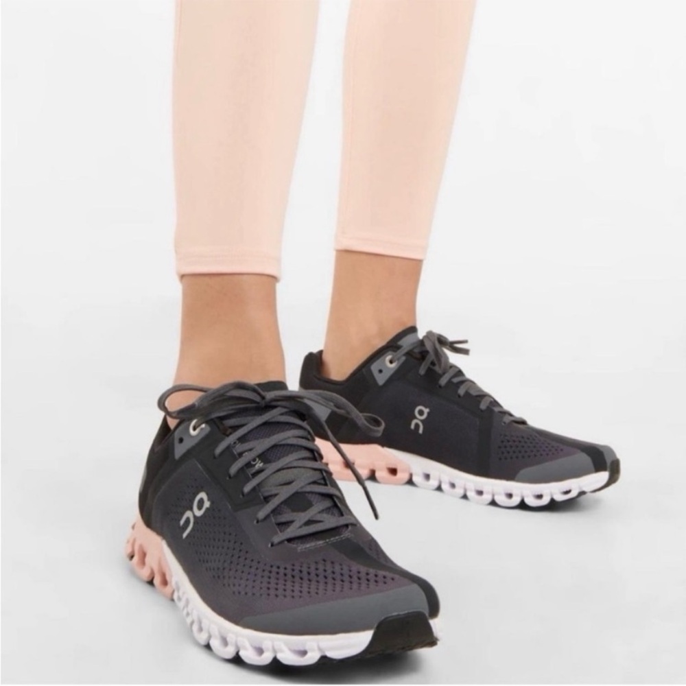 ON Running Women's Cloudflow Running Shoes, Rock/Rose Size 7